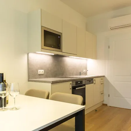 Premium Apartment *