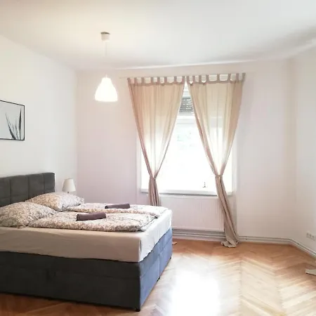 Central Living - Schoenbrunn Apartment Vienna