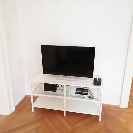 Central Living - Schoenbrunn