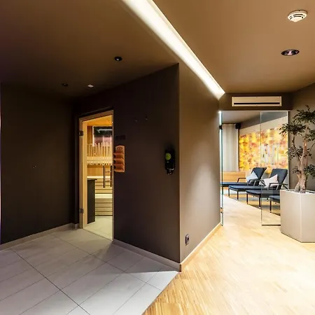 Zeitgeist Hauptbahnhof Hotel 4*