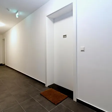 Balcony/pool/free Parking Garage Apartamento Viena