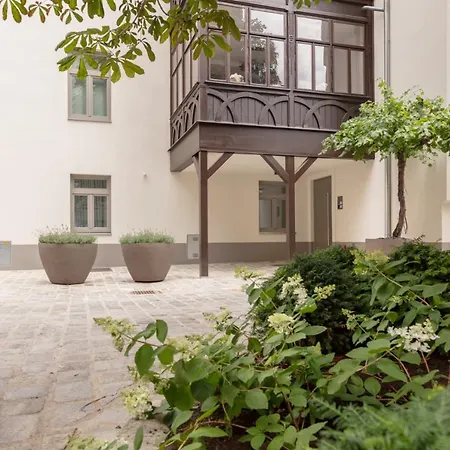 Castelligasse Apartment Vienna