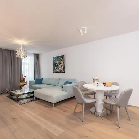 Castelligasse Apartment Vienna
