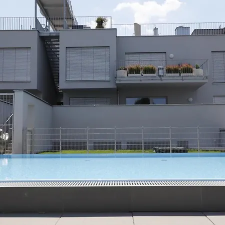 Apartamento Balcony/pool/free Parking Garage *