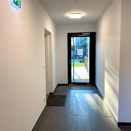 Topmodernes Sonnenwohnen Bei U-bahn Und Therme Oberlaa, 15 Min Bis Stephansplatz Apartment *