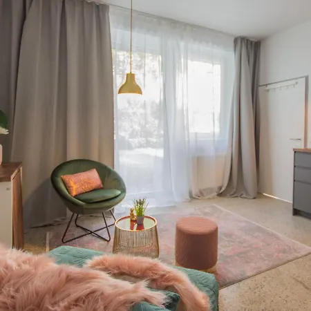 Apartment Hideaways - Nikolai Homes
