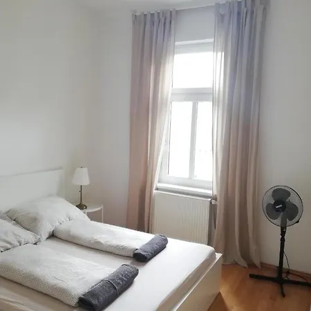 Living - Rustengasse Vienna