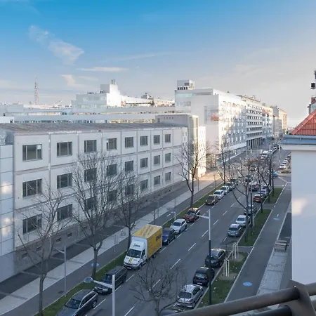 Apartament Yeshello Station