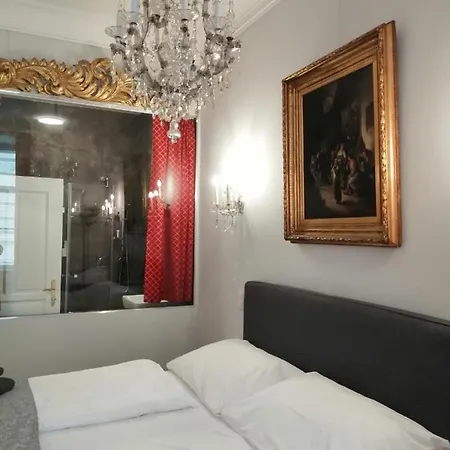 Living Center * Vienna