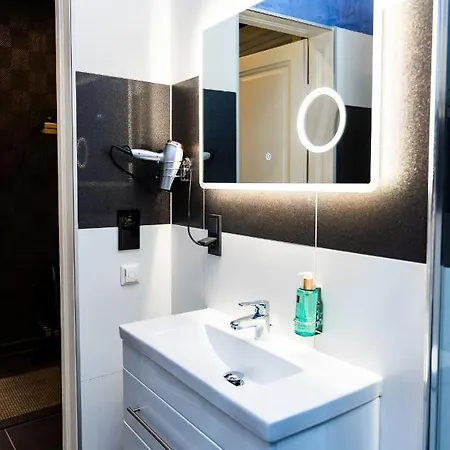 Sophies Place Augarten - Imperial Lifestyle Parking Apartment Vienna
