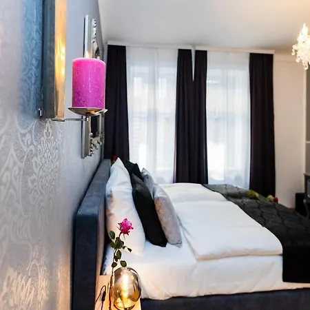 Sophies Place Augarten - Imperial Lifestyle Parking Apartment Vienna