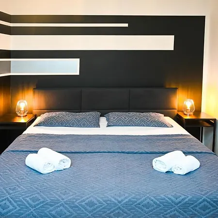 Breathtaking Naschmarkt Apartment