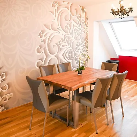 Royal Leopoldstadt Apartment