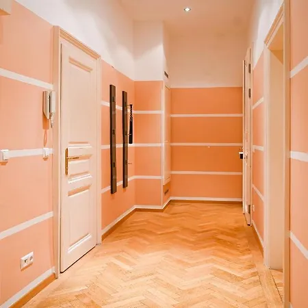 Bright Universitaet Appartement