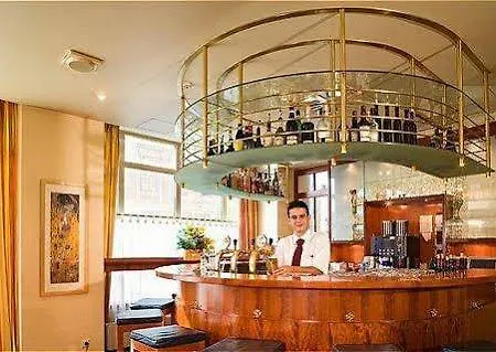 Mercure Westbahnhof מלון