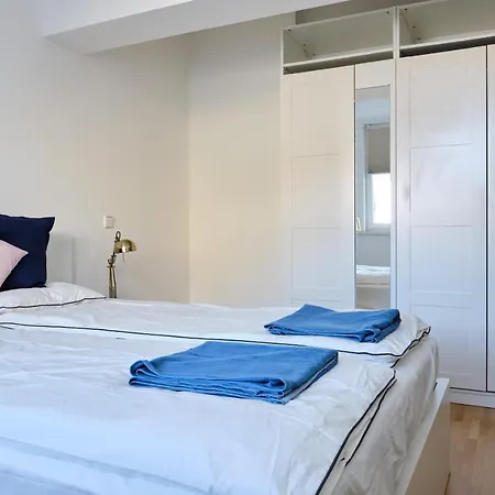 Experience Apartment *