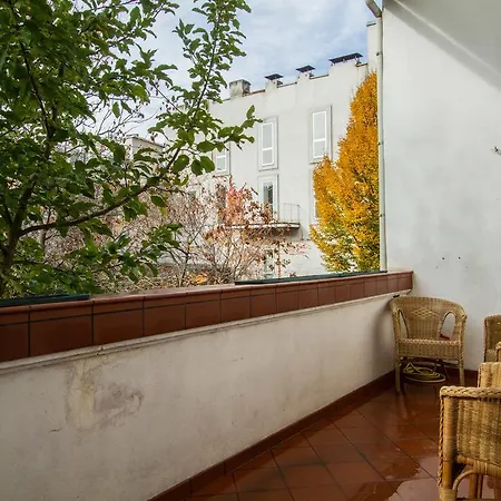 Park Apartment *
