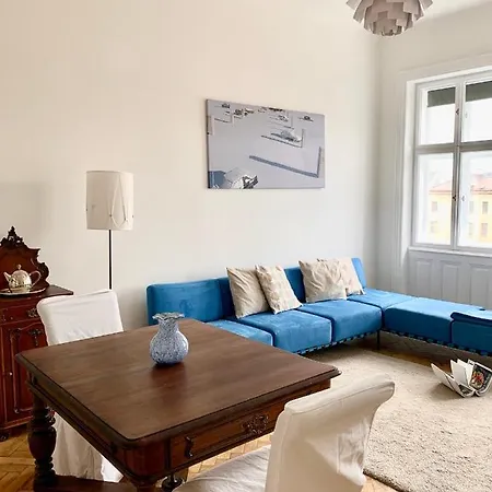 Feeling Apartment *