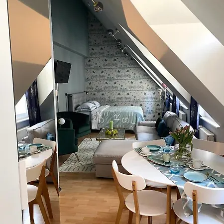 Centre Serviced Apartment *