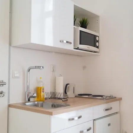Superb 3 Complex For 9p Near Wiener Stadthalle Apartment