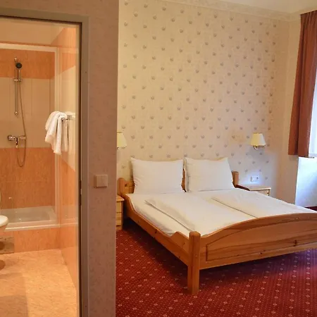 Walzerstadt Bed & Breakfast 3*