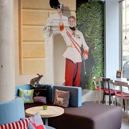 Meininger Downtown Franz 3*