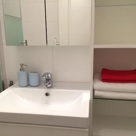 Studio U Parkplatz, Zentrale Ruhelage Neben Grunoase Apartment Vienna
