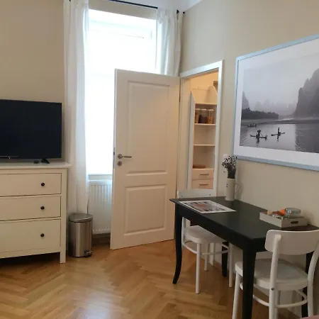 Studio U Parkplatz, Zentrale Ruhelage Neben Grunoase Vienna