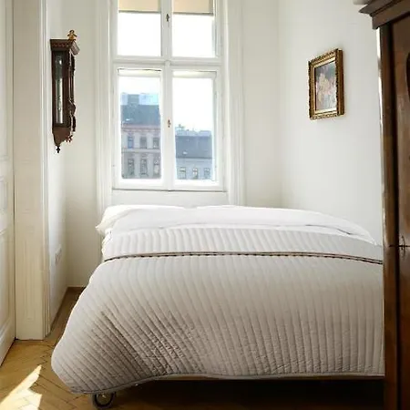 Feeling Apartment *