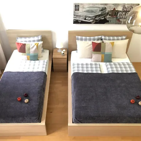 Апартаменты New, Bright Near The Metro! *