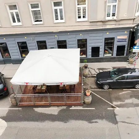 New, Bright Near The Metro! Апартаменты