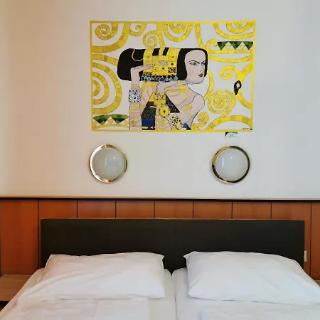 Garten- Und Kunsthotel Gabriel Hotel 3*