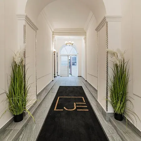 Palais Joseph Apartments, Contactless Check In Apartmán