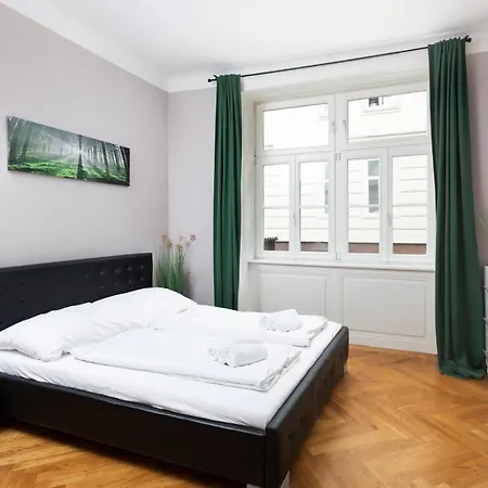 Apartment Imperial Schonbrunn *