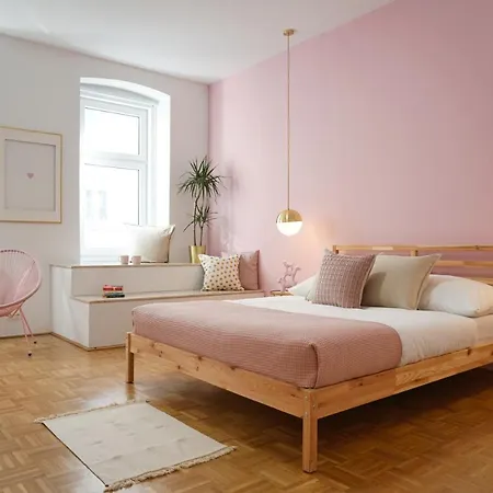 Vibrant Design - Full Kitchen - Wi-fi - 18 Mins To Centre Apartment Vienna