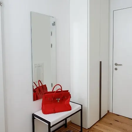 Triiiple Level 21 Mit Balkon Und Tiefgarage Apartment *