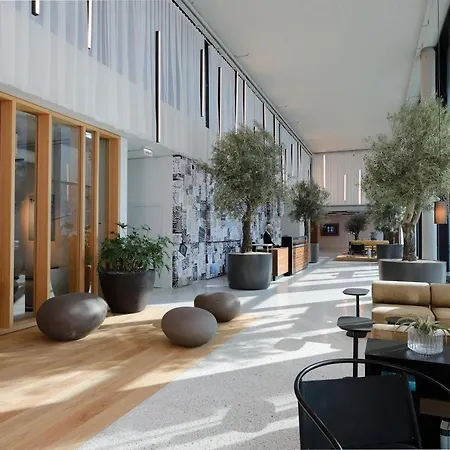 Triiiple Level 21 Mit Balkon Und Tiefgarage * Vienna