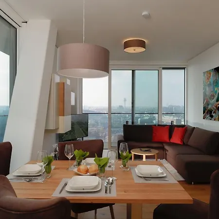 Triiiple Level 21 Mit Balkon Und Tiefgarage *