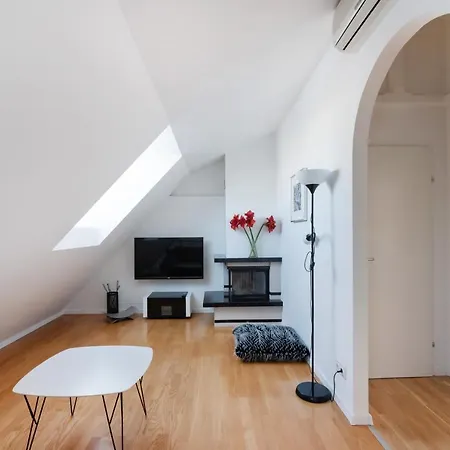 Roof With Terrace, Parking And Ac Apartment Vienna