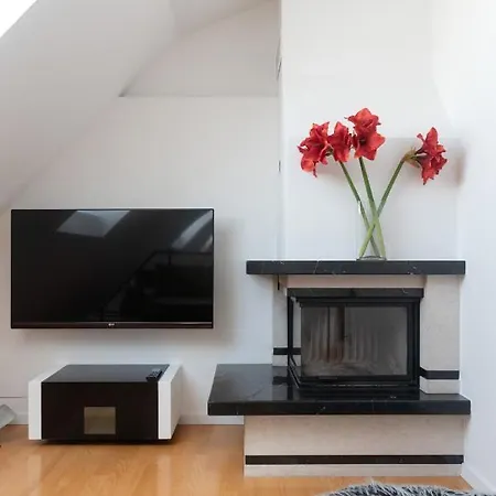 Apartment Roof With Terrace, Parking And Ac *