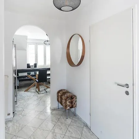 Roof With Terrace, Parking And Ac Apartment Vienna