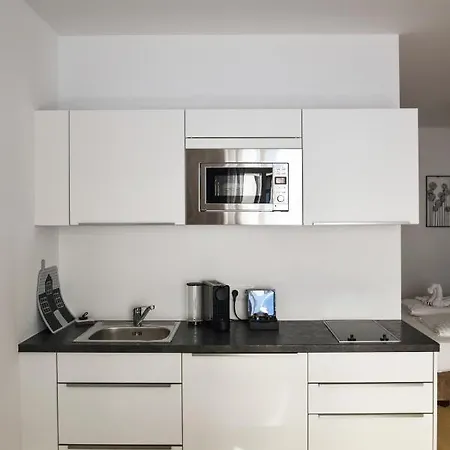 Easy Flat Hyrtlgasse Apartment *