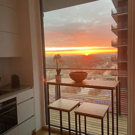 Apartment Triiiple Level 21 Mit Balkon Und Tiefgarage *