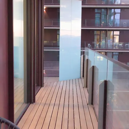 Triiiple Level 22 Mit Balkon Und Tiefgarage *