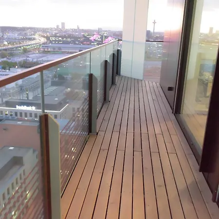 Triiiple Level 21 Mit Balkon Und Tiefgarage * Vienna