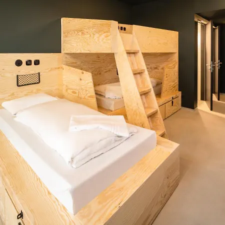 Jo&joe Hostal