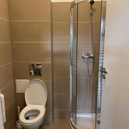 Aris 1140 Apartment *