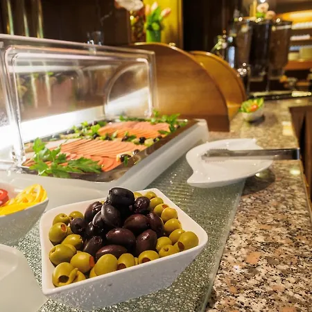 Lenas Hotel Vienna