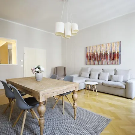 Apartment Heymi Karlsplatz Vienna