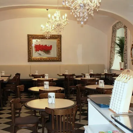 Graf Stadion Hotel